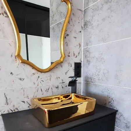 Naturiste Cap D'agde Heliopolis C 30 *